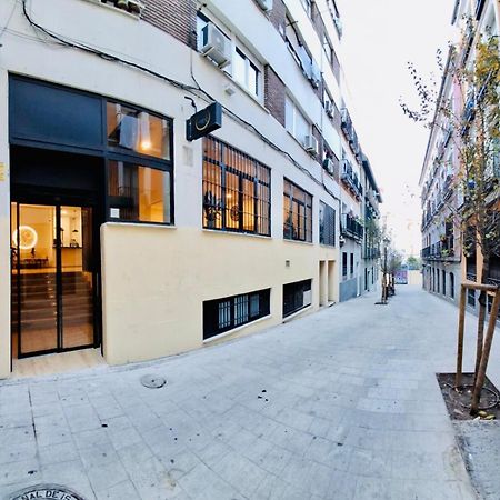 Urban Inn Madrid Esterno foto