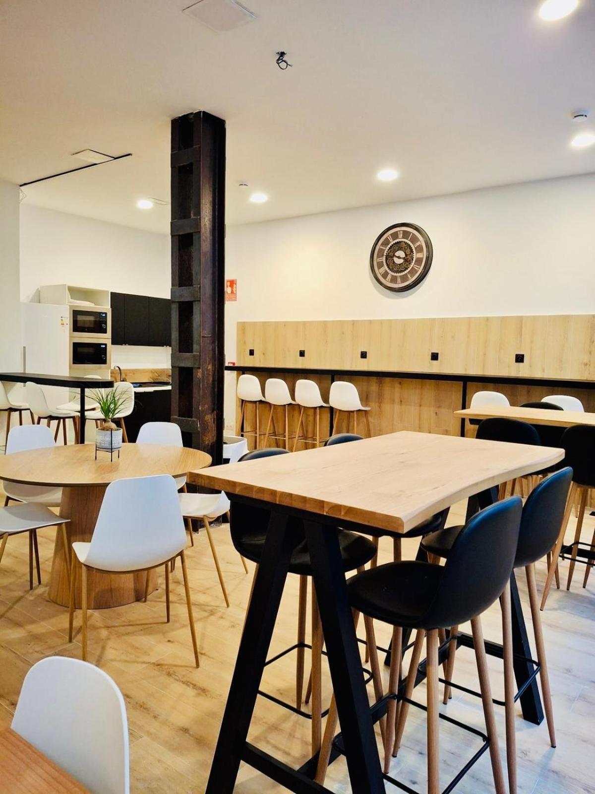 Urban Inn Madrid Esterno foto